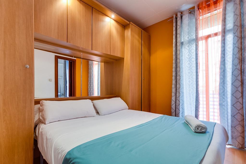 Deep Purple Apartment Barcelona Bagian luar foto