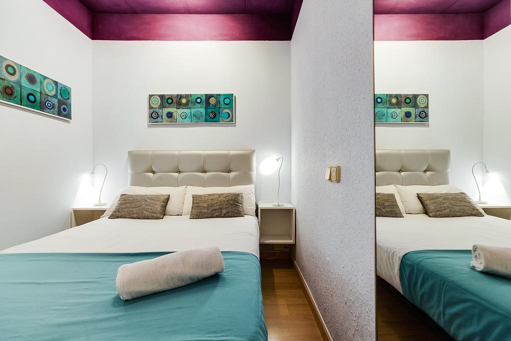Deep Purple Apartment Barcelona Bagian luar foto