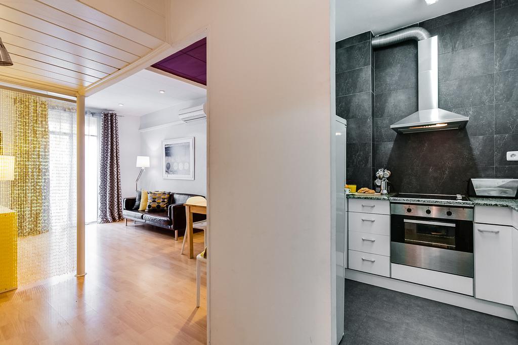 Deep Purple Apartment Barcelona Bagian luar foto