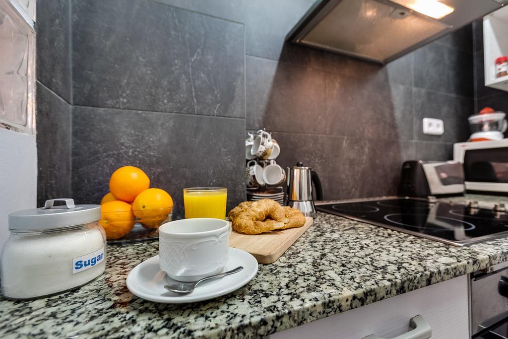Deep Purple Apartment Barcelona Bagian luar foto