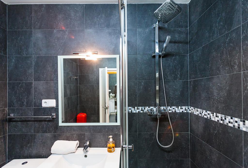 Deep Purple Apartment Barcelona Bagian luar foto