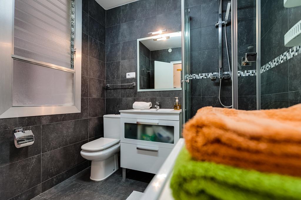 Deep Purple Apartment Barcelona Bagian luar foto
